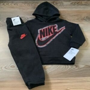 Nike baby boy hoodie & joggers set size 12 months(NWT)